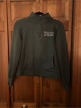 Red Shirt Women’s S Sporty Preppy Green 
William & Mary Long Sleeve Quarter Zip